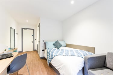 1 bed flat, Great Patrick Street, Holylands, Belfast, BT12LT - Image 3
